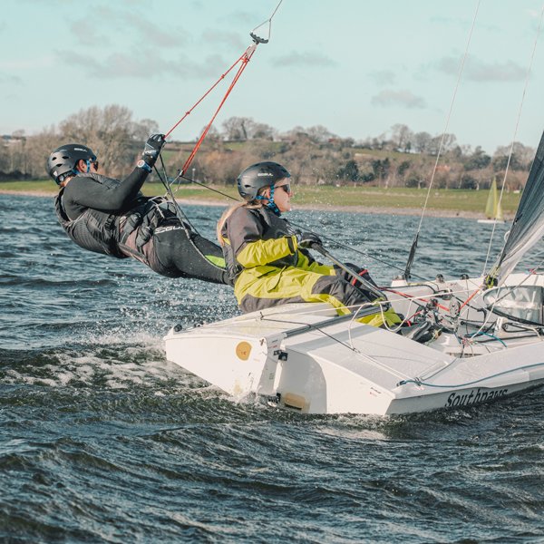 two people in gul drysuits sailing, click for drysuits