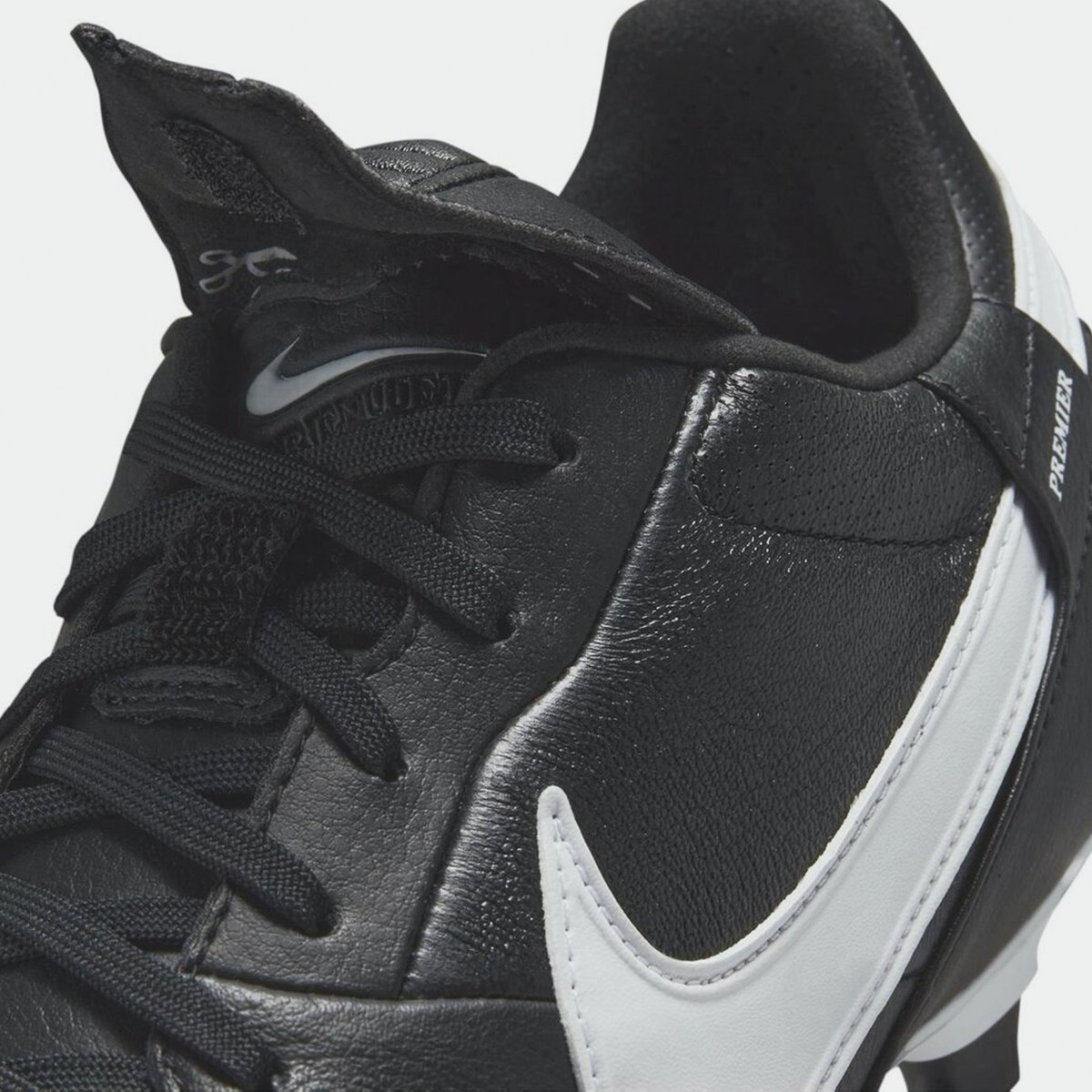 Premier 3 Adults Firm Ground Football Boots