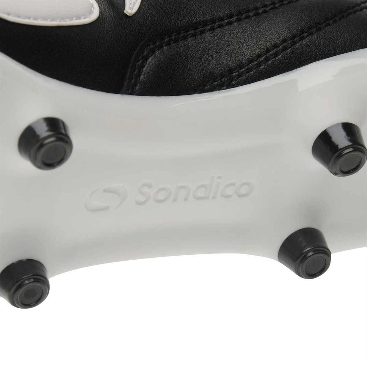 Strike Soft Ground Junior Football Boots